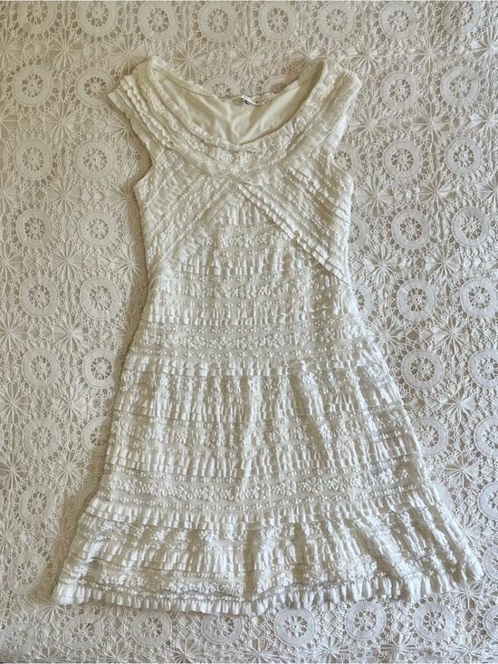 Max Studio Dresses & Skirts - Y2k Max Studio white floral lace dress